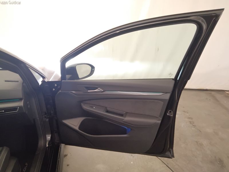 GuidiCar - VOLKSWAGEN Golf 2023 Golf 2.0 tdi GTD 200cv dsg Usato