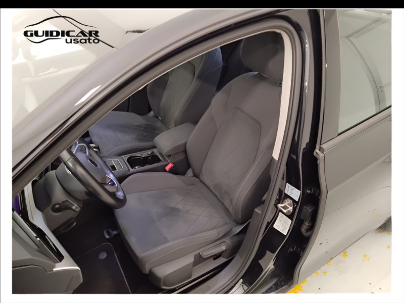 GuidiCar - VOLKSWAGEN Golf 2021 Golf 2.0 tdi scr Life 115cv Usato