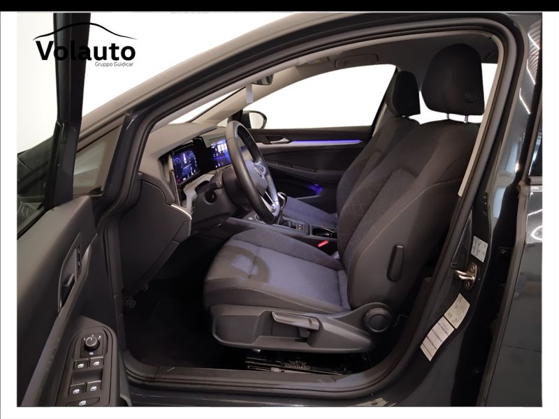 GuidiCar - VOLKSWAGEN Golf 2022 Golf 2.0 tdi scr Life 115cv Usato