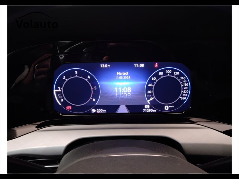 GuidiCar - VOLKSWAGEN Golf 2022 Golf 2.0 tdi scr Life 115cv Usato