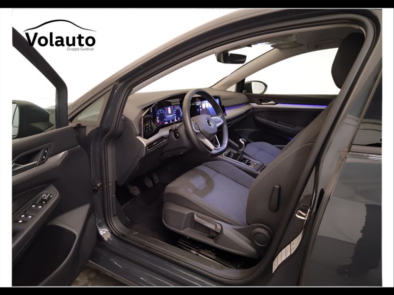 GuidiCar - VOLKSWAGEN Golf 2022 Golf 2.0 tdi scr Life 115cv Usato