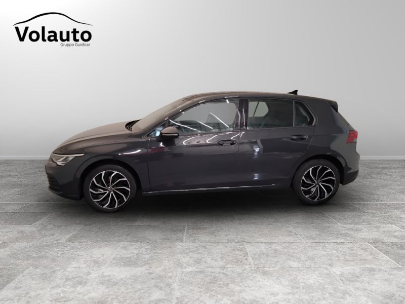GuidiCar - VOLKSWAGEN Golf 2022 Golf 2.0 tdi scr Life 115cv Usato
