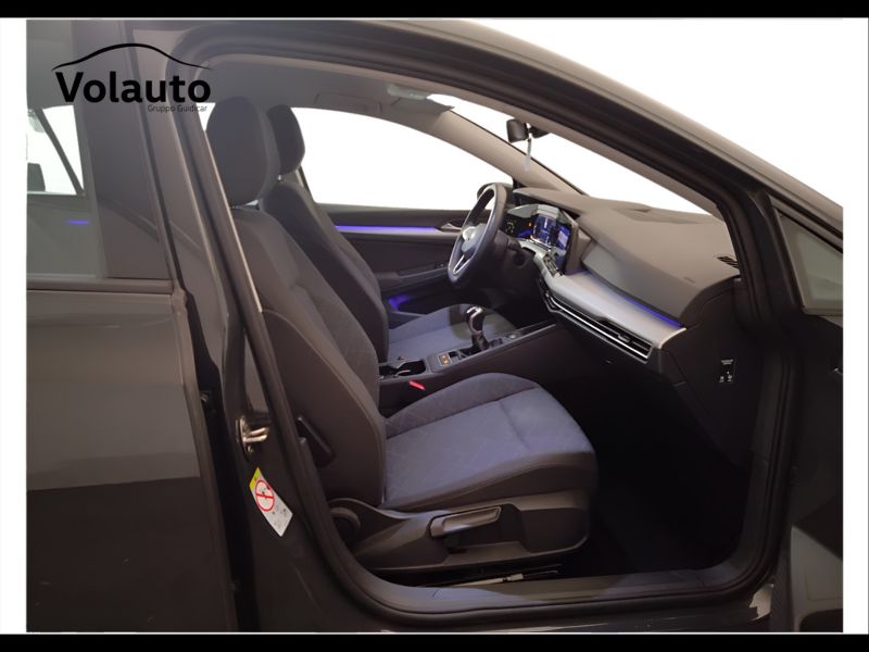 GuidiCar - VOLKSWAGEN Golf 2022 Golf 2.0 tdi scr Life 115cv Usato