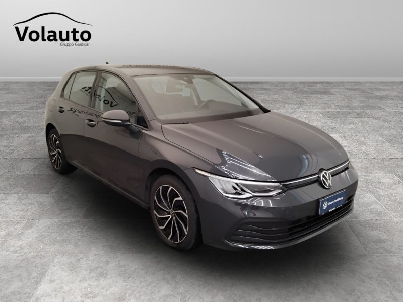 GuidiCar - VOLKSWAGEN Golf 2022 Golf 2.0 tdi scr Life 115cv Usato