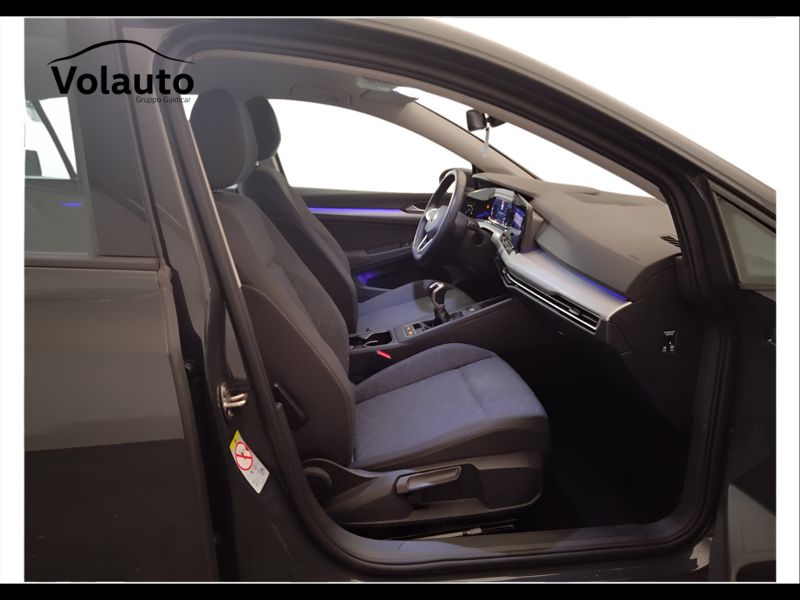 GuidiCar - VOLKSWAGEN Golf 2022 Golf 2.0 tdi scr Life 115cv Usato