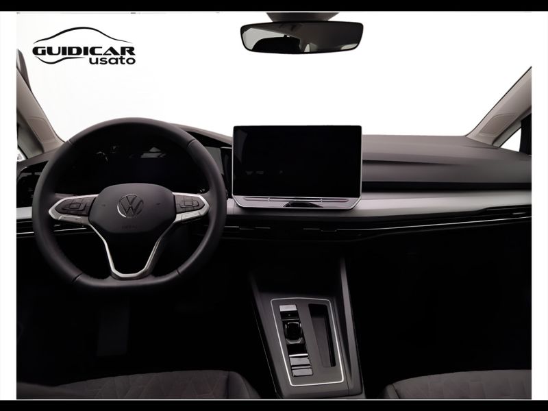 GuidiCar - VOLKSWAGEN Golf 2024 Golf Variant 1.5 etsi Life 115cv dsg Aziendale