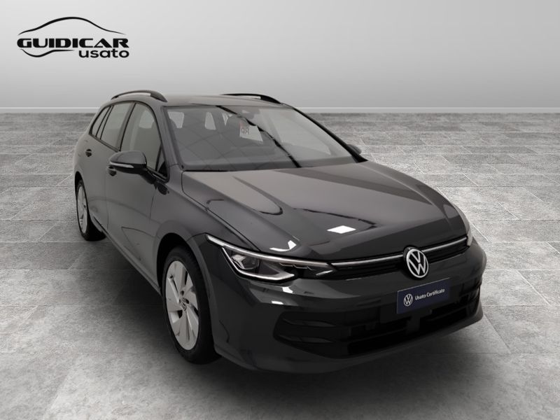 GuidiCar - VOLKSWAGEN Golf 2024 Golf Variant 1.5 etsi Life 115cv dsg Aziendale