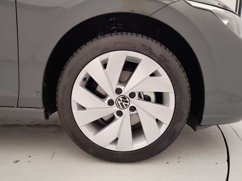 GuidiCar - VOLKSWAGEN Golf 2024 Golf Variant 1.5 etsi Life 115cv dsg Aziendale