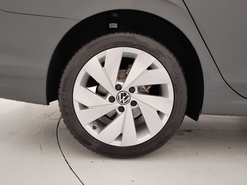 GuidiCar - VOLKSWAGEN Golf 2024 Golf Variant 1.5 etsi Life 115cv dsg Aziendale