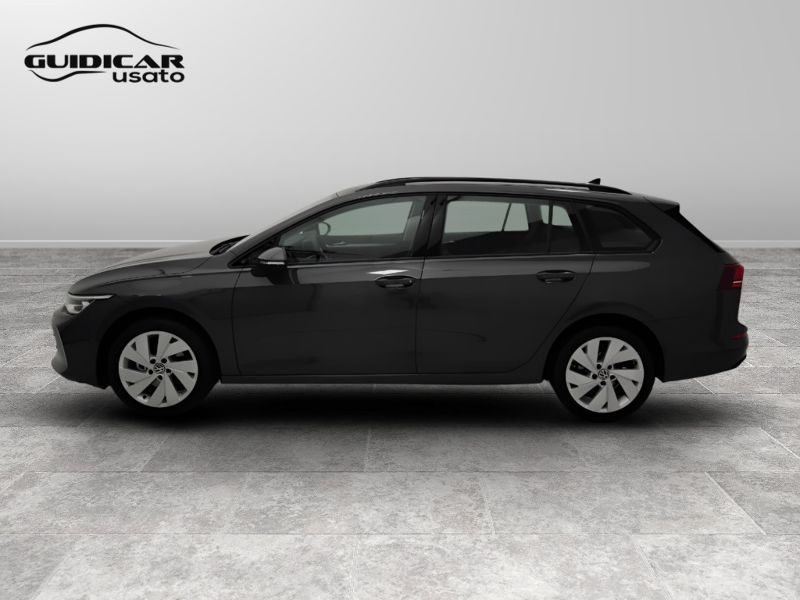 GuidiCar - VOLKSWAGEN Golf 2024 Golf Variant 1.5 etsi Life 115cv dsg Aziendale