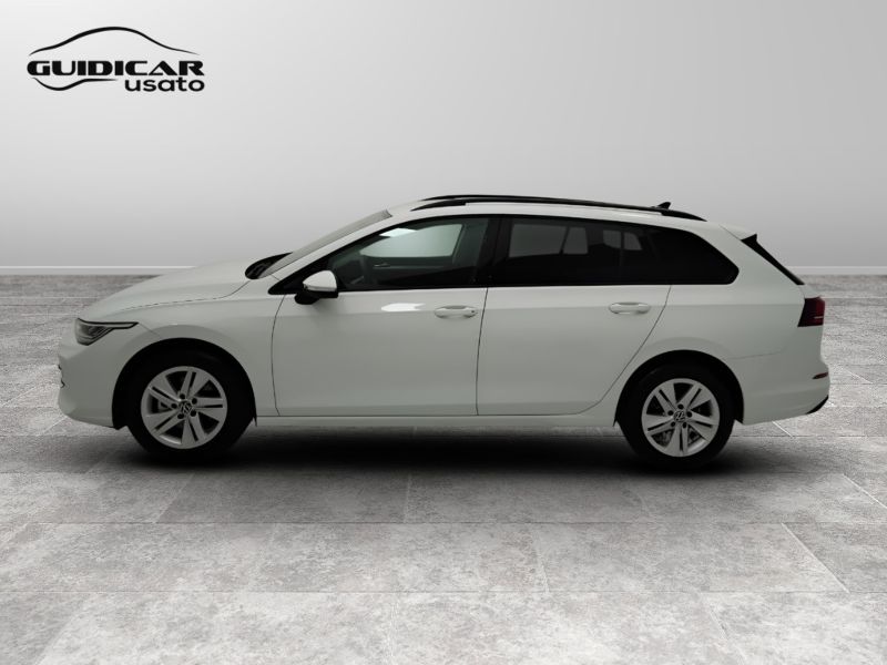 GuidiCar - VOLKSWAGEN Golf 2025 Golf Variant 1.5 tsi Life 115cv Aziendale