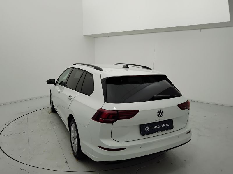 GuidiCar - VOLKSWAGEN Golf 2025 Golf Variant 1.5 tsi Life 115cv Km0