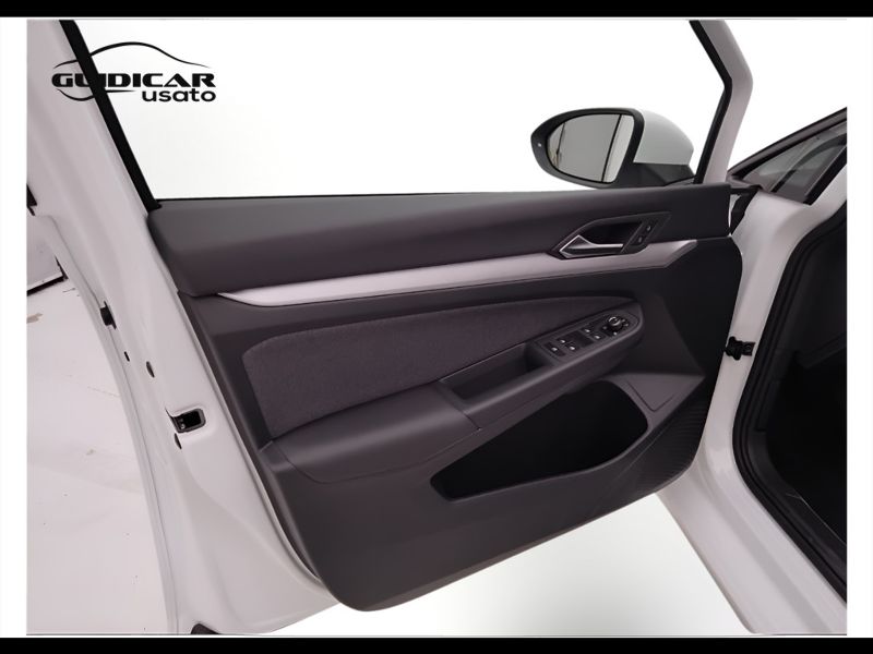 GuidiCar - VOLKSWAGEN Golf 2025 Golf Variant 1.5 tsi Life 115cv Km0