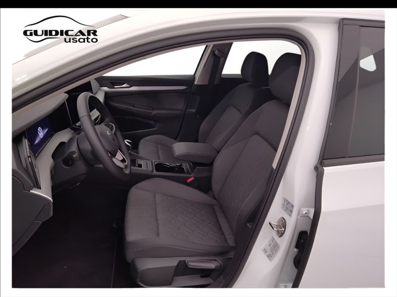 GuidiCar - VOLKSWAGEN Golf 2025 Golf Variant 1.5 tsi Life 115cv Km0