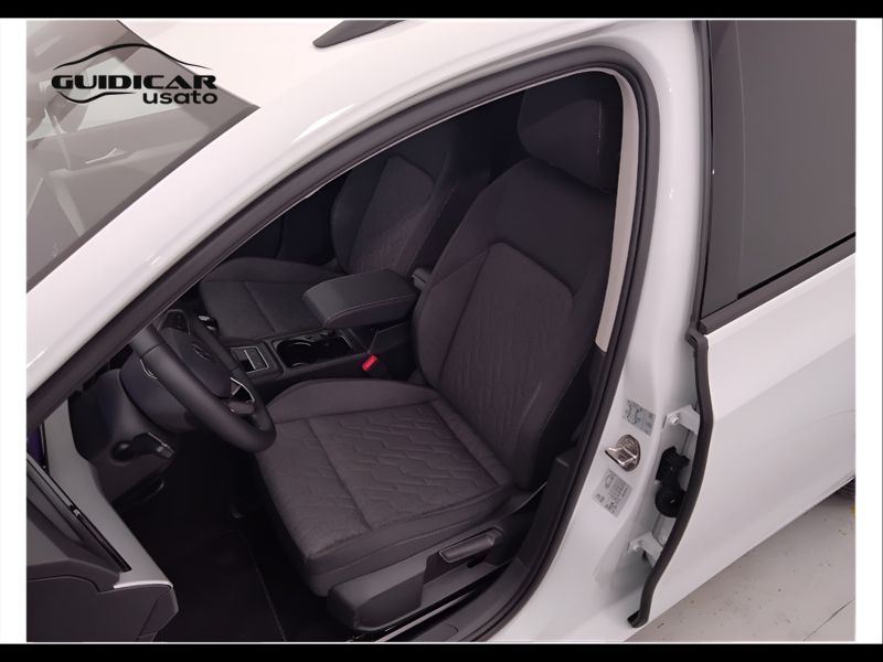 GuidiCar - VOLKSWAGEN Golf 2025 Golf Variant 1.5 tsi Life 115cv Km0