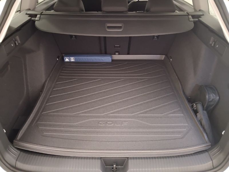 GuidiCar - VOLKSWAGEN Golf 2025 Golf Variant 1.5 tsi Life 115cv Km0