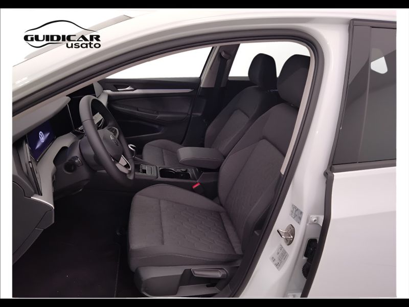 GuidiCar - VOLKSWAGEN Golf 2025 Golf Variant 1.5 tsi Life 115cv Km0