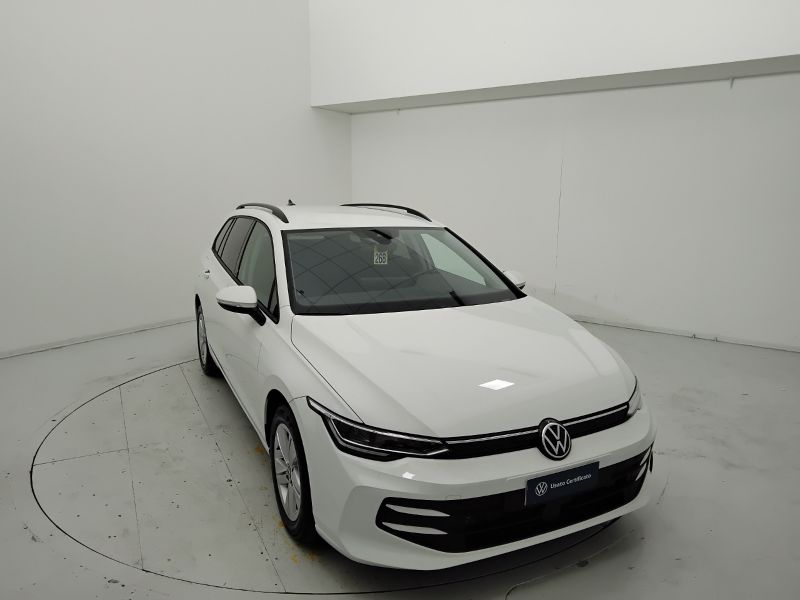 GuidiCar - VOLKSWAGEN Golf 2025 Golf Variant 1.5 tsi Life 115cv Km0