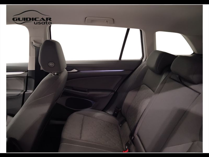 GuidiCar - VOLKSWAGEN Golf 2025 Golf Variant 1.5 tsi Life 115cv Km0