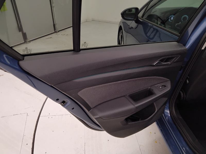 GuidiCar - VOLKSWAGEN Golf 2024 Golf 1.5 etsi Edition Plus 115cv dsg Aziendale