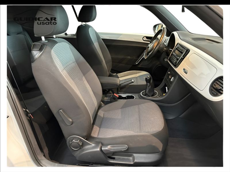 GuidiCar - VOLKSWAGEN Maggiolino 2014 Maggiolino Cabrio 1.2 tsi Design Usato