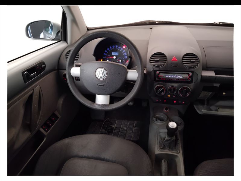 GuidiCar - VOLKSWAGEN Maggiolino 2004 New Beetle Cabrio 1.6 Usato