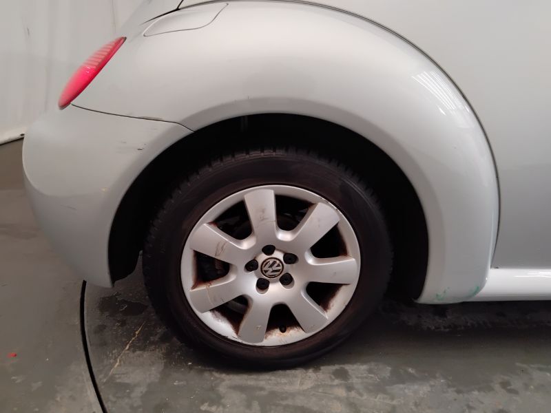 GuidiCar - VOLKSWAGEN Maggiolino 2004 New Beetle Cabrio 1.6 Usato