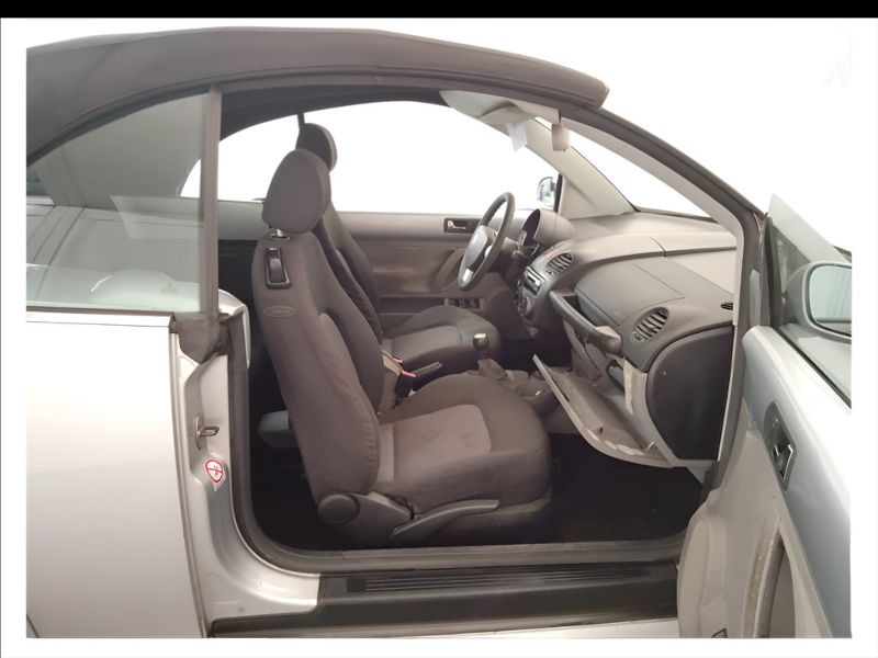 GuidiCar - VOLKSWAGEN Maggiolino 2004 New Beetle Cabrio 1.6 Usato