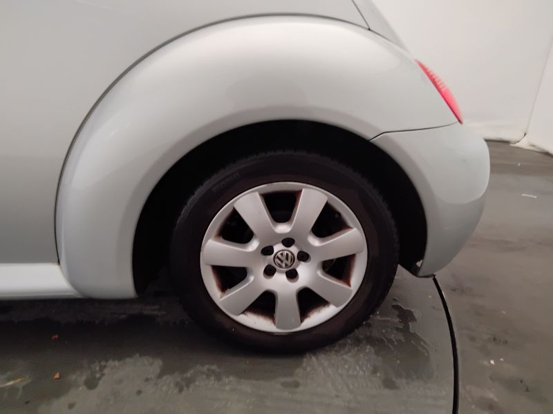 GuidiCar - VOLKSWAGEN Maggiolino 2004 New Beetle Cabrio 1.6 Usato