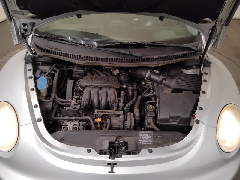 GuidiCar - VOLKSWAGEN Maggiolino 2004 New Beetle Cabrio 1.6 Usato