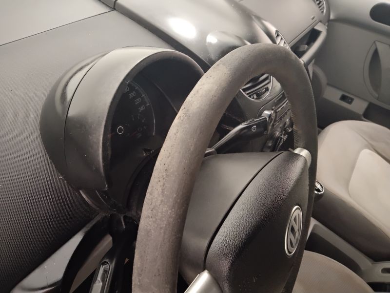 GuidiCar - VOLKSWAGEN Maggiolino 2006 New Beetle Cabrio 1.9 tdi 105cv Usato