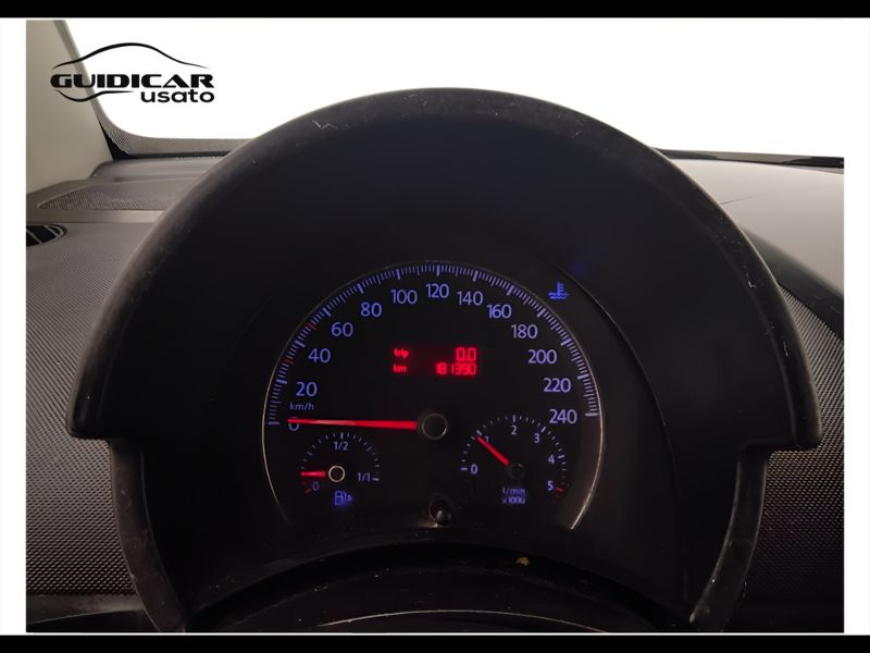 GuidiCar - VOLKSWAGEN Maggiolino 2006 New Beetle Cabrio 1.9 tdi 105cv Usato