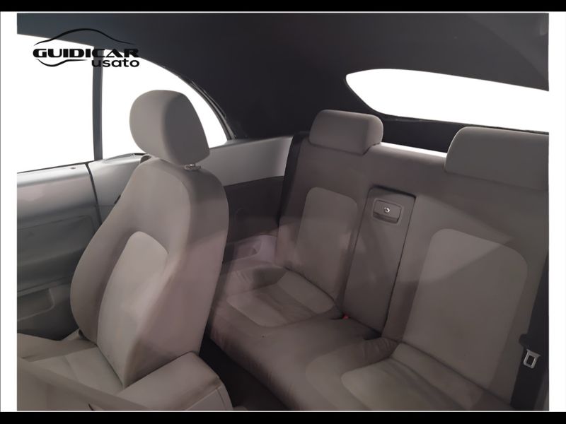 GuidiCar - VOLKSWAGEN Maggiolino 2006 New Beetle Cabrio 1.9 tdi 105cv Usato