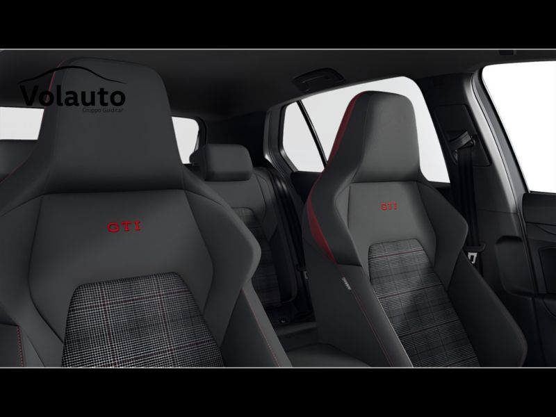 GuidiCar - VOLKSWAGEN Nuova Golf Edition Plus 1 Nuova Golf GTI 2.0 TSI 195 kW (265 CV) DSG Nuovo