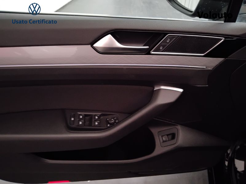 GuidiCar - VOLKSWAGEN Passat 8ª serie Passat Variant 2.0 TDI SCR 122 CV EVO DSG Business