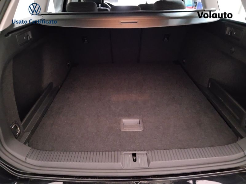 GuidiCar - VOLKSWAGEN Passat 8ª serie Passat Variant 2.0 TDI SCR 122 CV EVO DSG Business