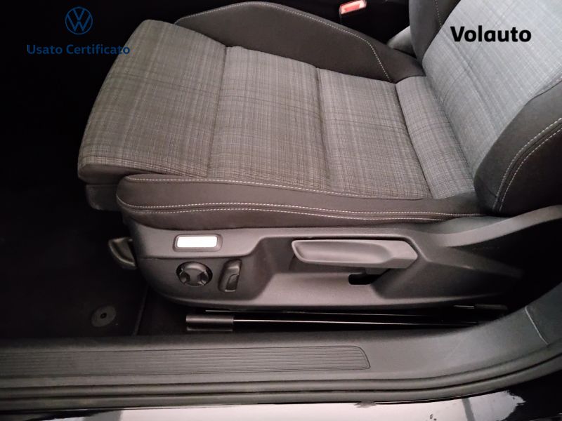 GuidiCar - VOLKSWAGEN Passat 8ª serie Passat Variant 2.0 TDI SCR 122 CV EVO DSG Business