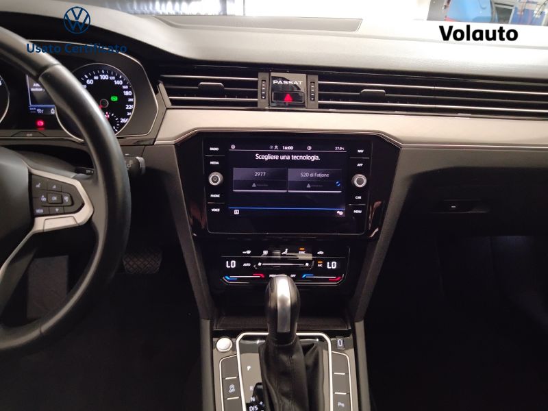 GuidiCar - VOLKSWAGEN Passat 8ª serie Passat Variant 2.0 TDI SCR 122 CV EVO DSG Business