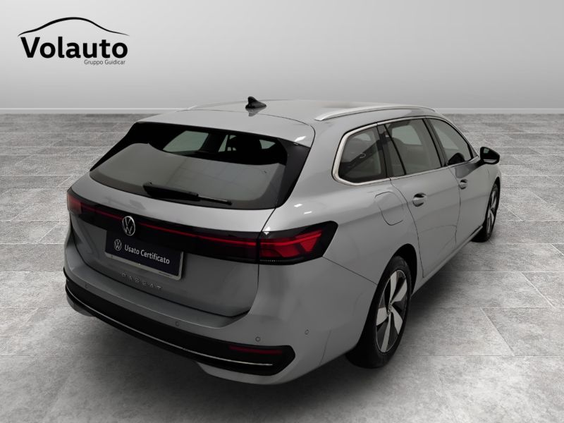 GuidiCar - VOLKSWAGEN Passat 2024 Passat 2.0 tdi scr Business 150cv dsg Usato