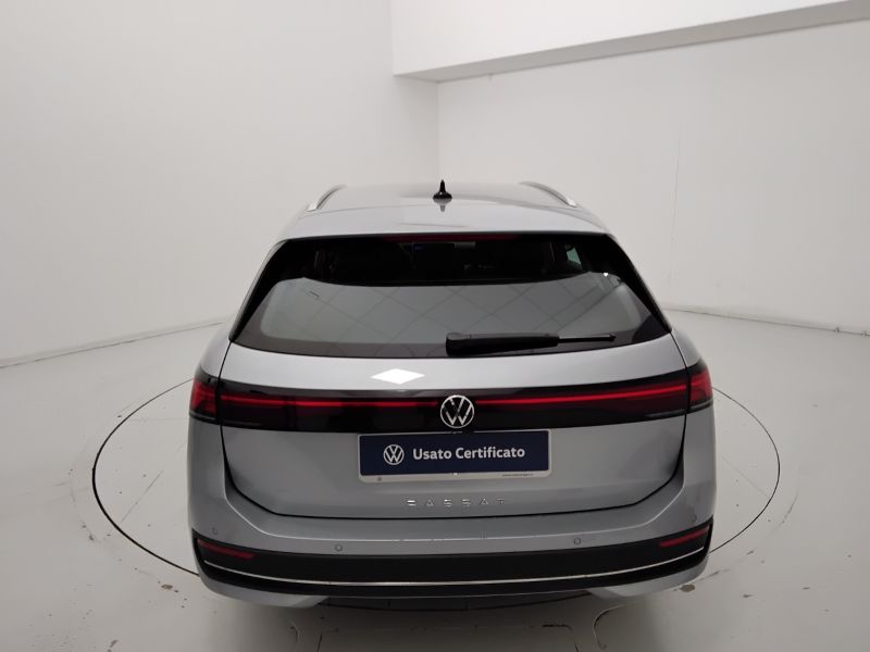 GuidiCar - VOLKSWAGEN Passat 2024 Passat 2.0 tdi scr Business 150cv dsg Usato