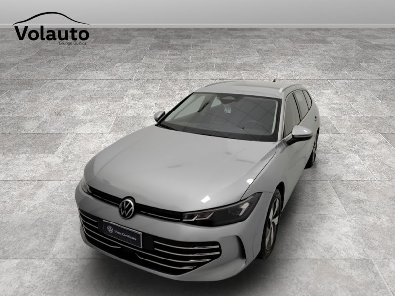 GuidiCar - VOLKSWAGEN Passat 2024 Passat 2.0 tdi scr Business 150cv dsg Usato
