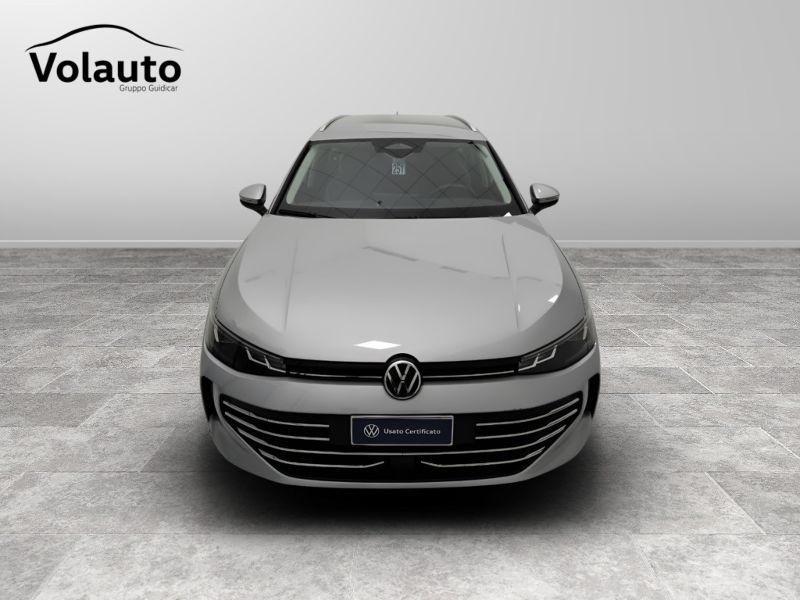 GuidiCar - VOLKSWAGEN Passat 2024 Passat 2.0 tdi scr Business 150cv dsg Usato