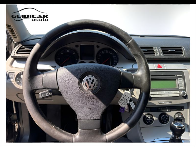 GuidiCar - VOLKSWAGEN Passat 2008 Passat Variant 2.0 tdi Comfortline Dpf Usato