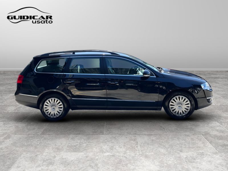GuidiCar - VOLKSWAGEN Passat 2008 Passat Variant 2.0 tdi Comfortline Dpf Usato