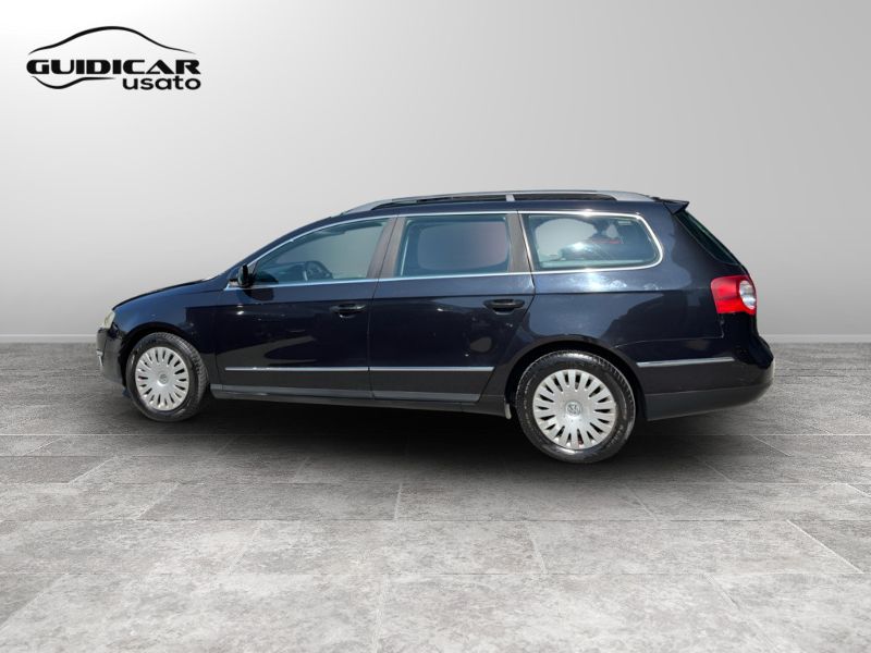 GuidiCar - VOLKSWAGEN Passat 2008 Passat Variant 2.0 tdi Comfortline Dpf Usato