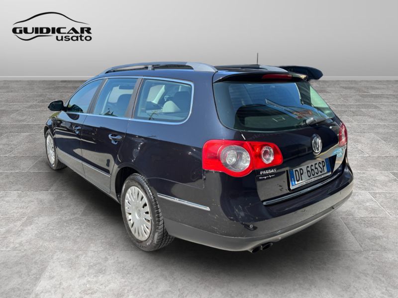 GuidiCar - VOLKSWAGEN Passat 2008 Passat Variant 2.0 tdi Comfortline Dpf Usato