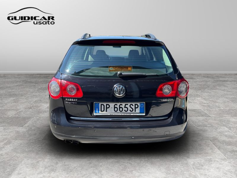 GuidiCar - VOLKSWAGEN Passat 2008 Passat Variant 2.0 tdi Comfortline Dpf Usato