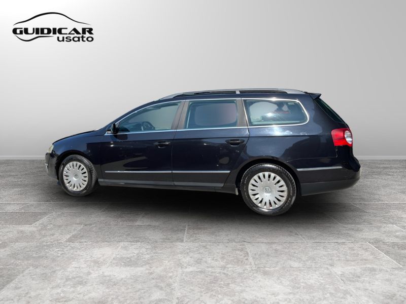 GuidiCar - VOLKSWAGEN Passat 2008 Passat Variant 2.0 tdi Comfortline Dpf Usato