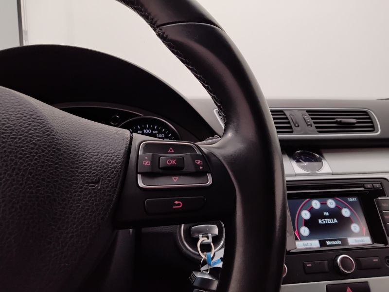 GuidiCar - VOLKSWAGEN Passat 2012 Passat Variant 2.0 tdi Highline 4motion Usato