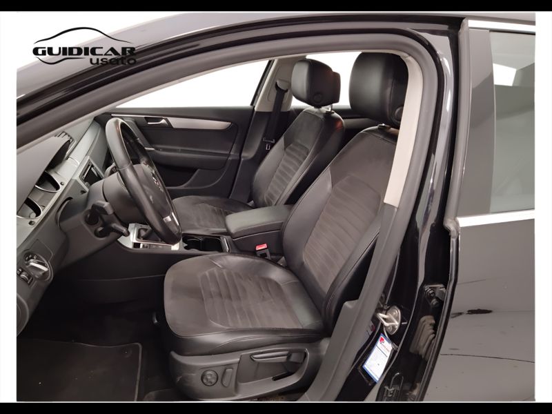 GuidiCar - VOLKSWAGEN Passat 2012 Passat Variant 2.0 tdi Highline 4motion Usato